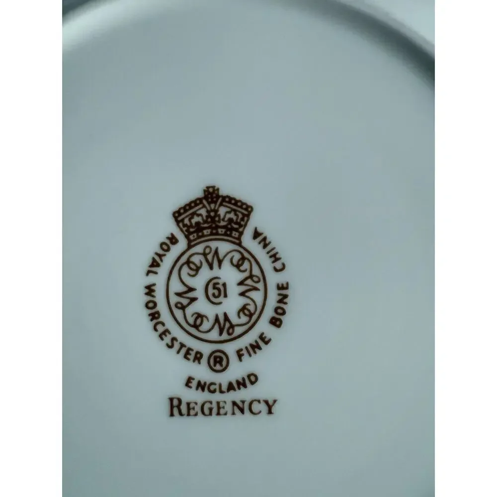 Vintage Legacy by Noritake Fine China Vienna 51 Plate White Blue Gold Trim 5.5”